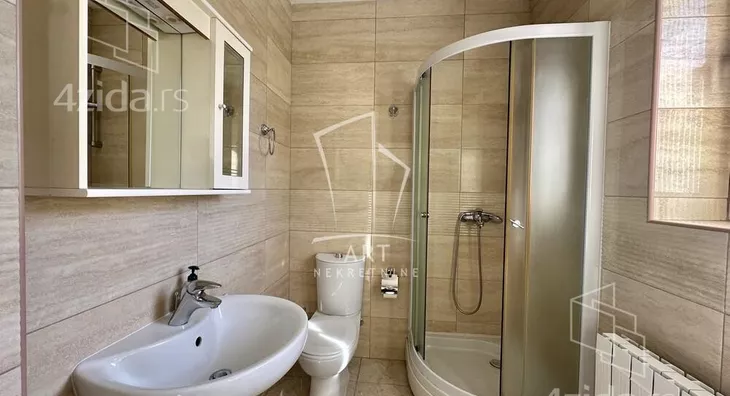 4-etažna kuća | 4zida