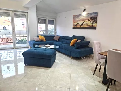 Ekonomski/Pravni Fakultet | 4zida.rs