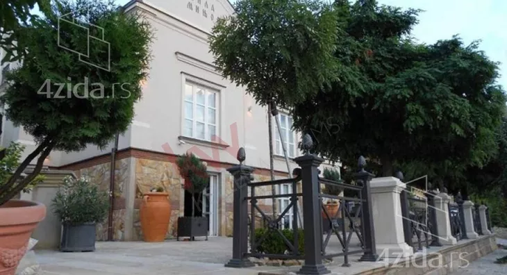Turistički objekat | 4zida