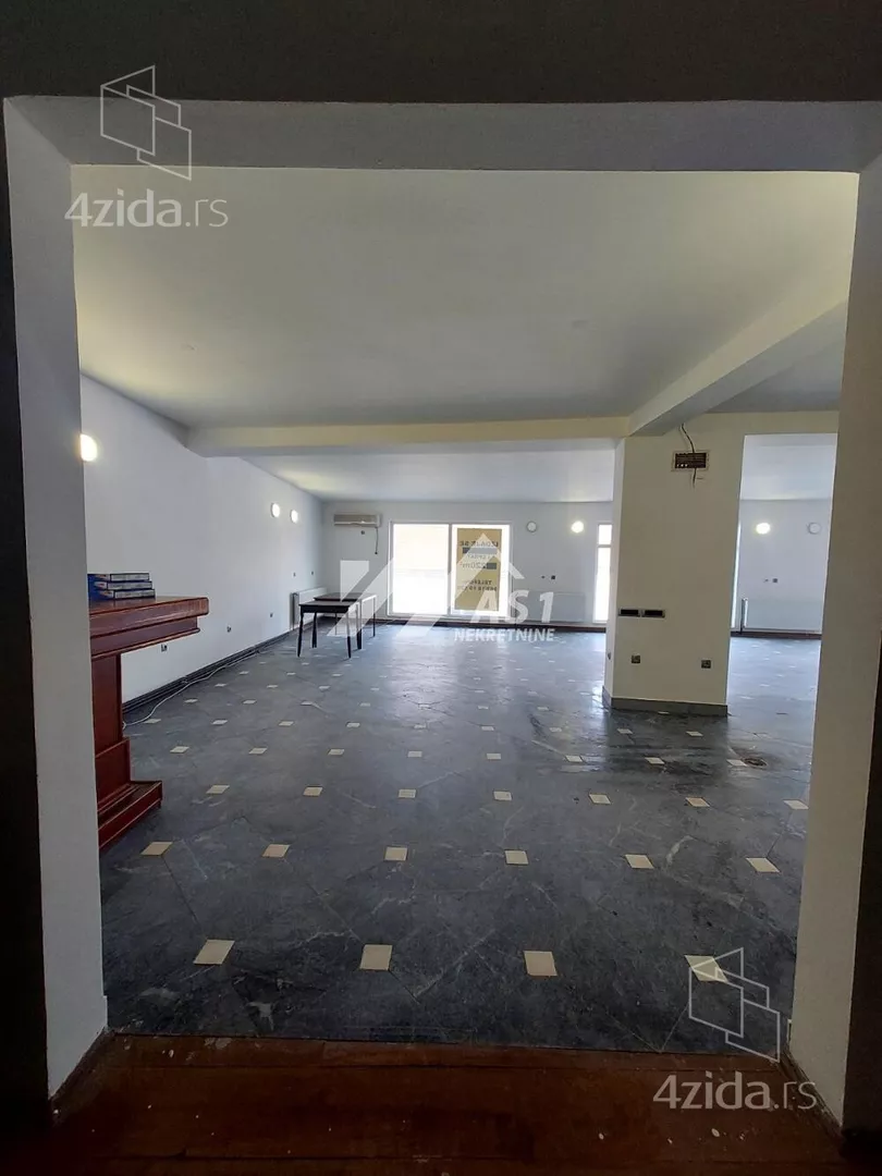 Poslovni prostor | 4zida