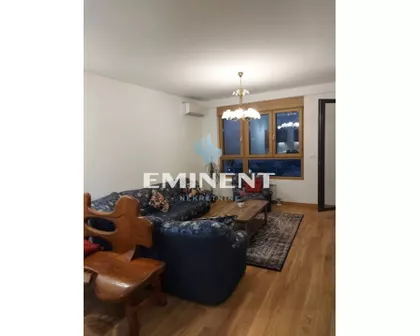 Tadije Sondermajera | 4zida.rs