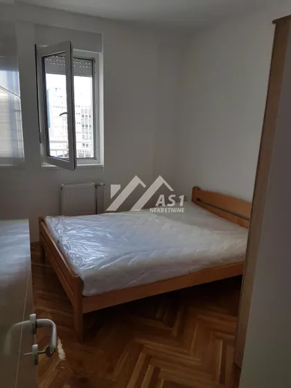 Polgar Andraša | 4zida.rs