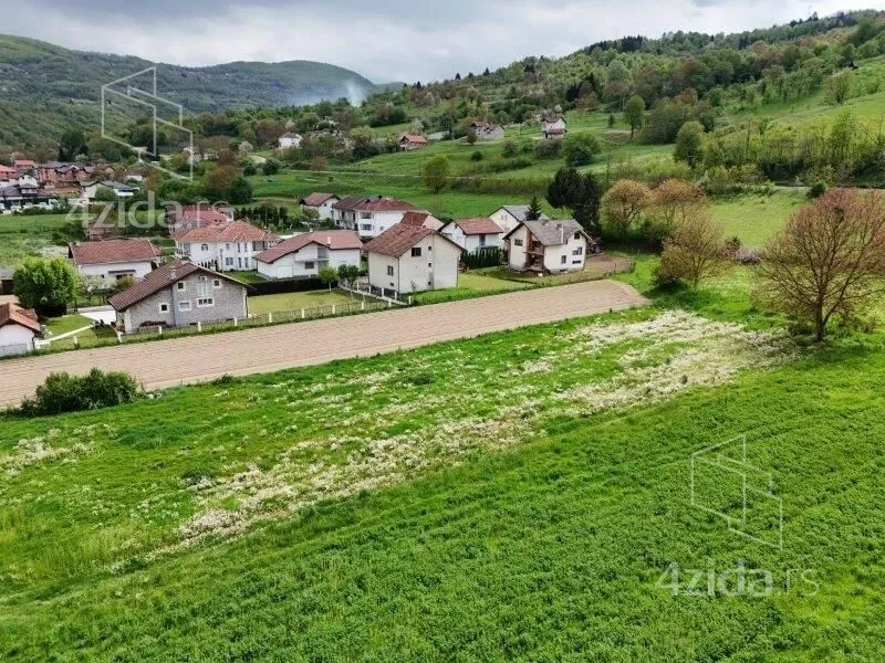 Plac | 4zida