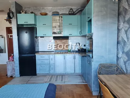 Polgar Andrasa | 4zida.rs