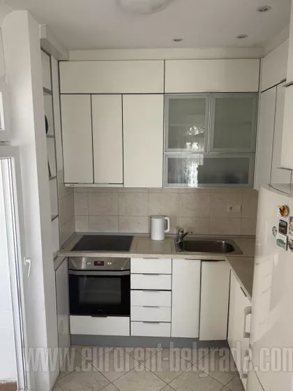 KNEZ MIHAILOVA | 4zida.rs