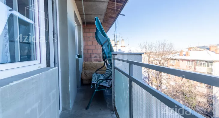 Šestosoban stan | 4zida