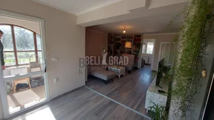 Pere Radinovića | 4zida.rs