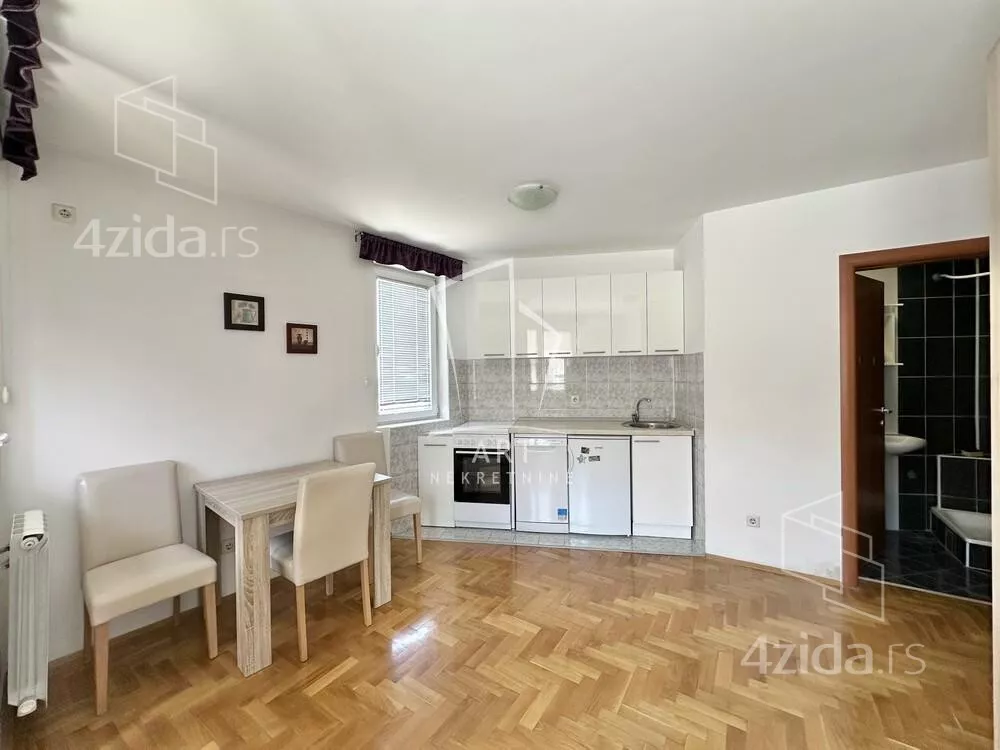 Garsonjera | 4zida