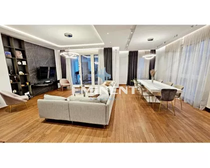 Baba Višnjina | 4zida.rs