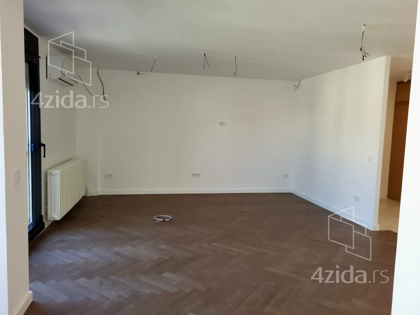 Petosoban stan | 4zida