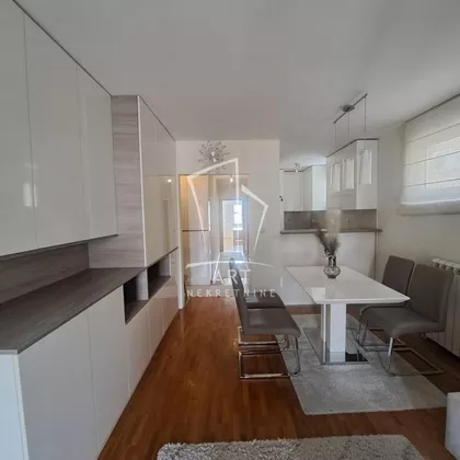 Gospodara Vučića | 4zida.rs