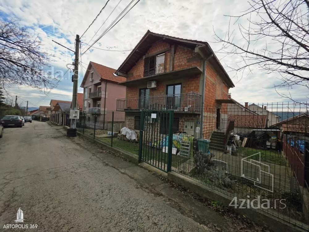 3-etažna kuća | 4zida