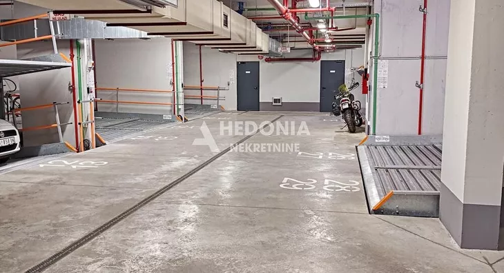 Četvoroiposoban stan | 4zida