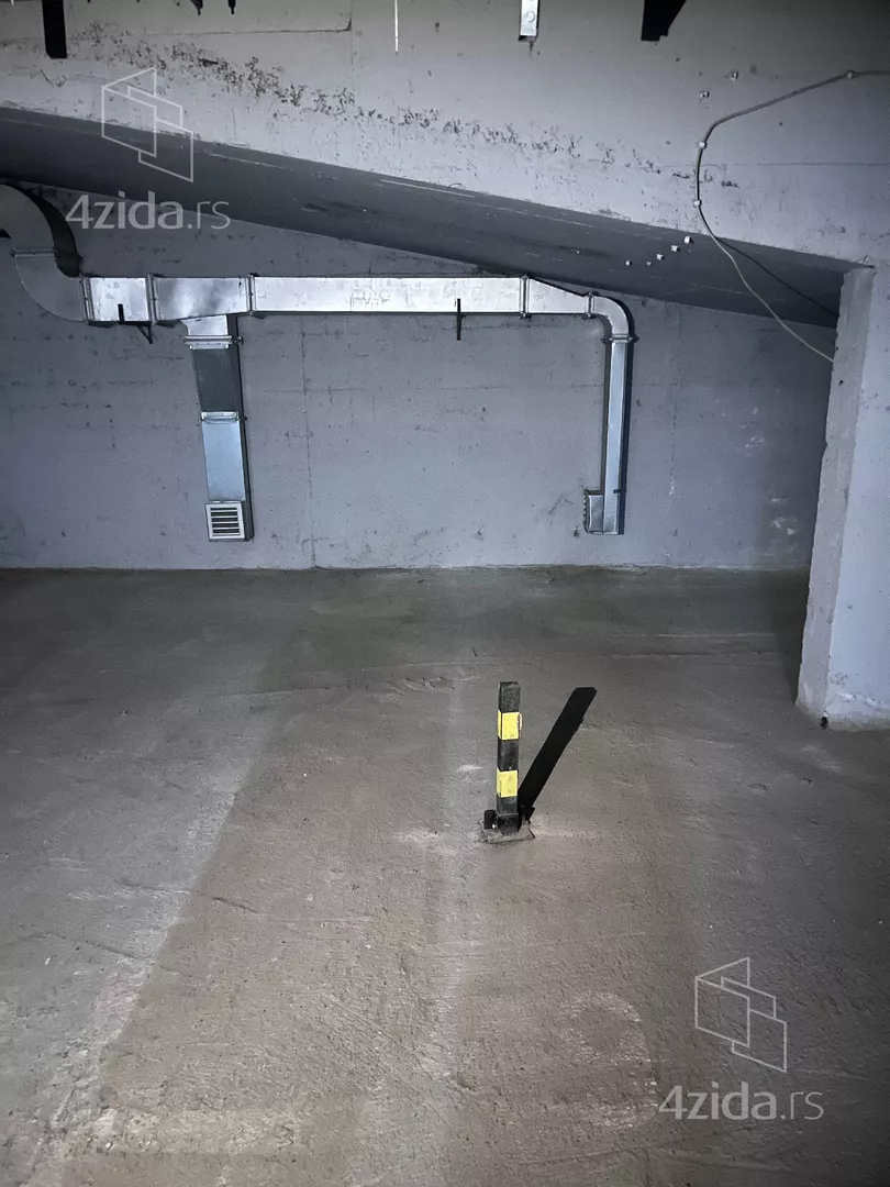 Parking | 4zida