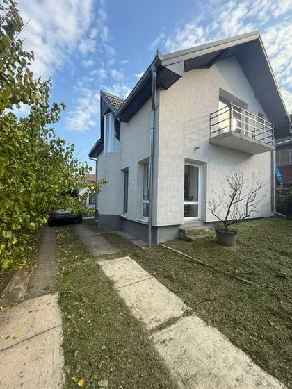 Krste Bosanca 40 | 4zida.rs