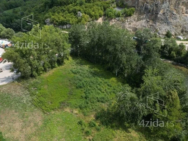 Plac | 4zida