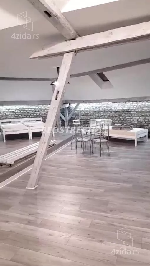 Troiposoban stan | 4zida