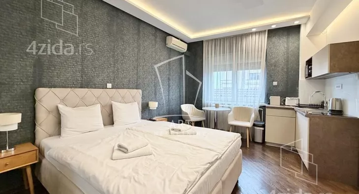 Petosoban stan | 4zida