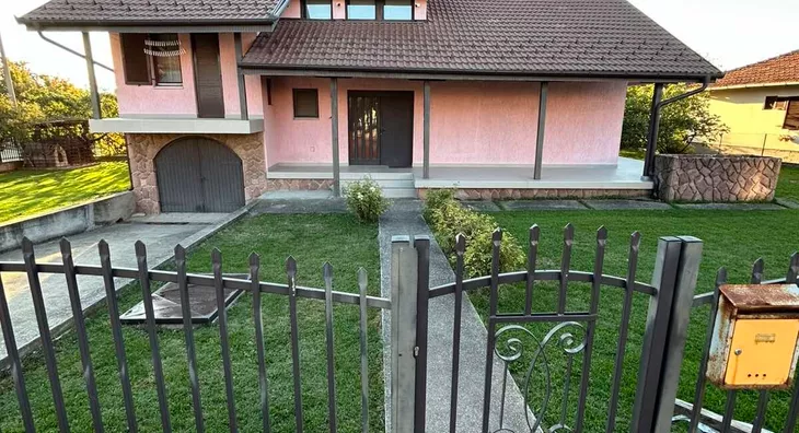 3-etažna kuća | 4zida