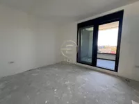 Šestosoban stan | 4zida