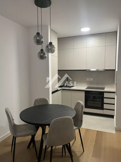 Heroja Pinkija | 4zida.rs