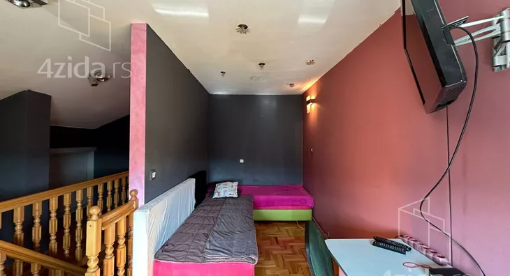 Četvoroiposoban stan | 4zida