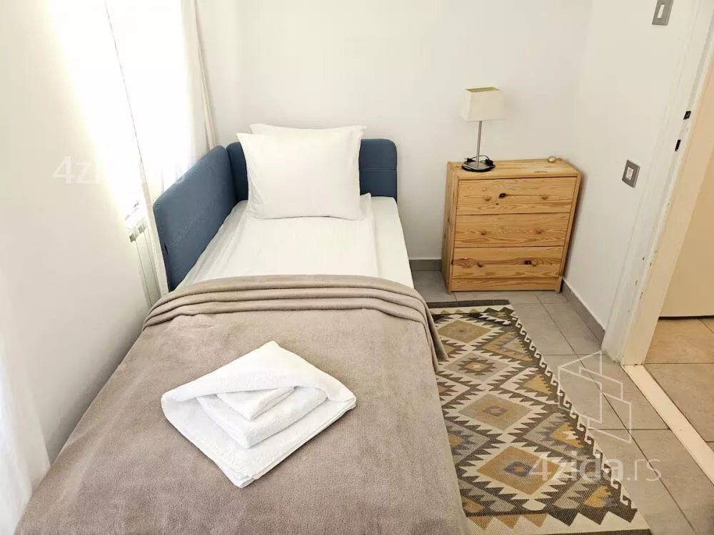 Četvoroiposoban stan | 4zida