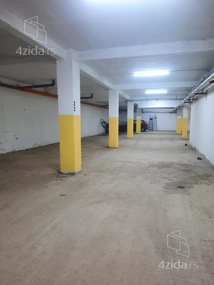 Parking | 4zida