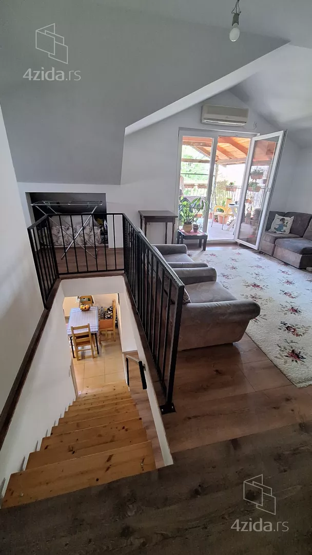 Petosoban stan | 4zida