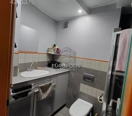 Četvoroiposoban stan | 4zida