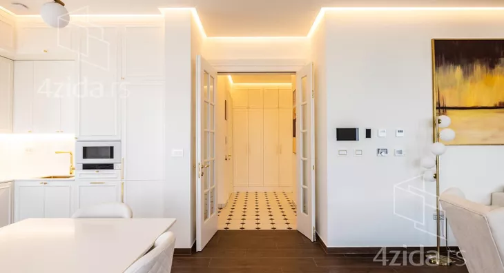 Petosoban stan | 4zida