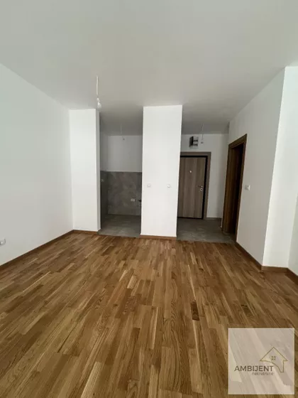 Stari Banovci | 4zida.rs
