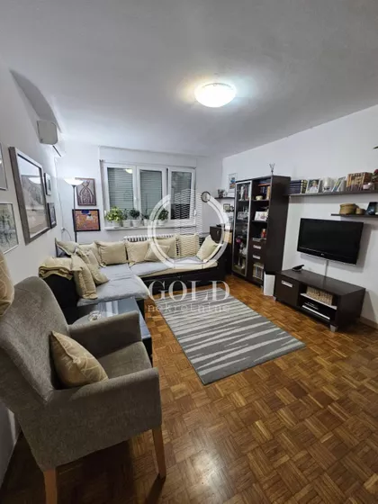 Katarine Ivanović | 4zida.rs