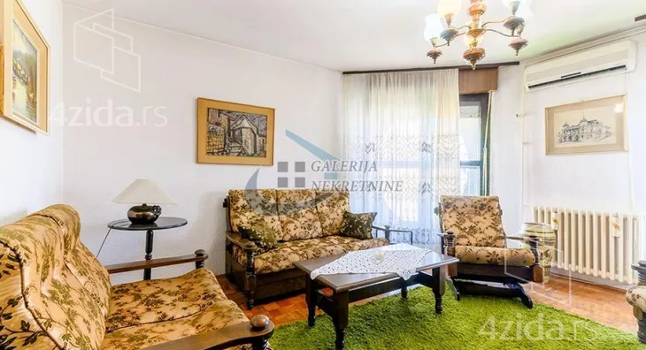 Troiposoban stan | 4zida