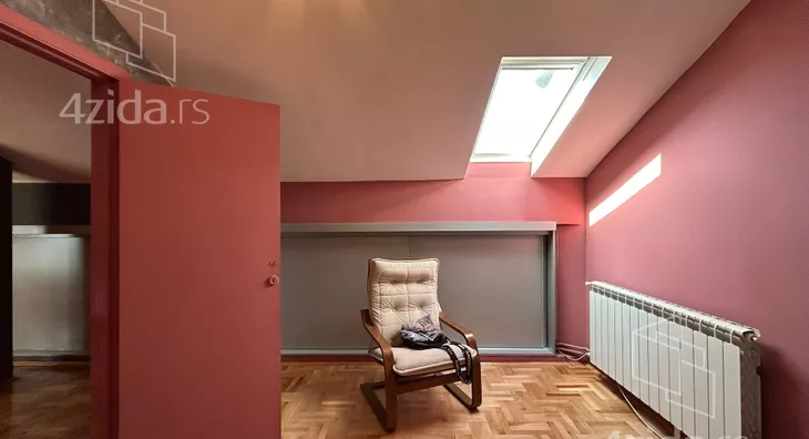 Četvoroiposoban stan | 4zida