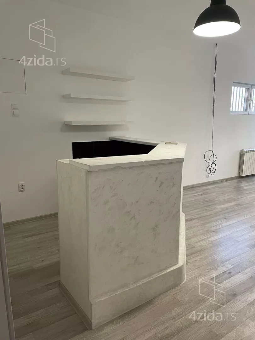 Lokal | 4zida