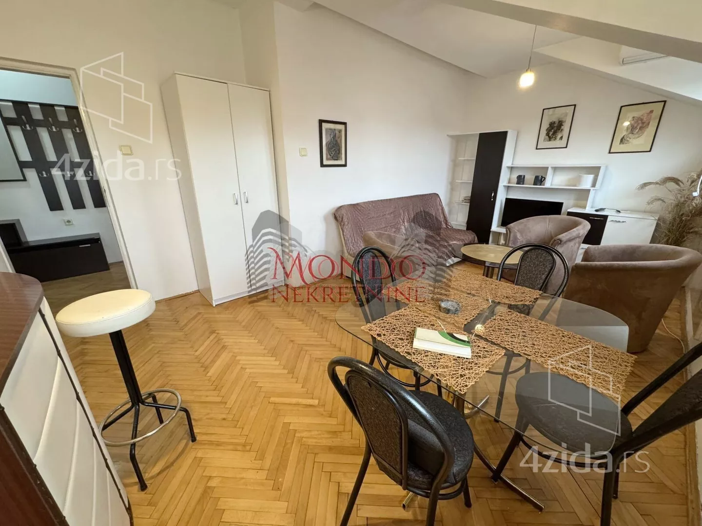 Dvoiposoban stan | 4zida