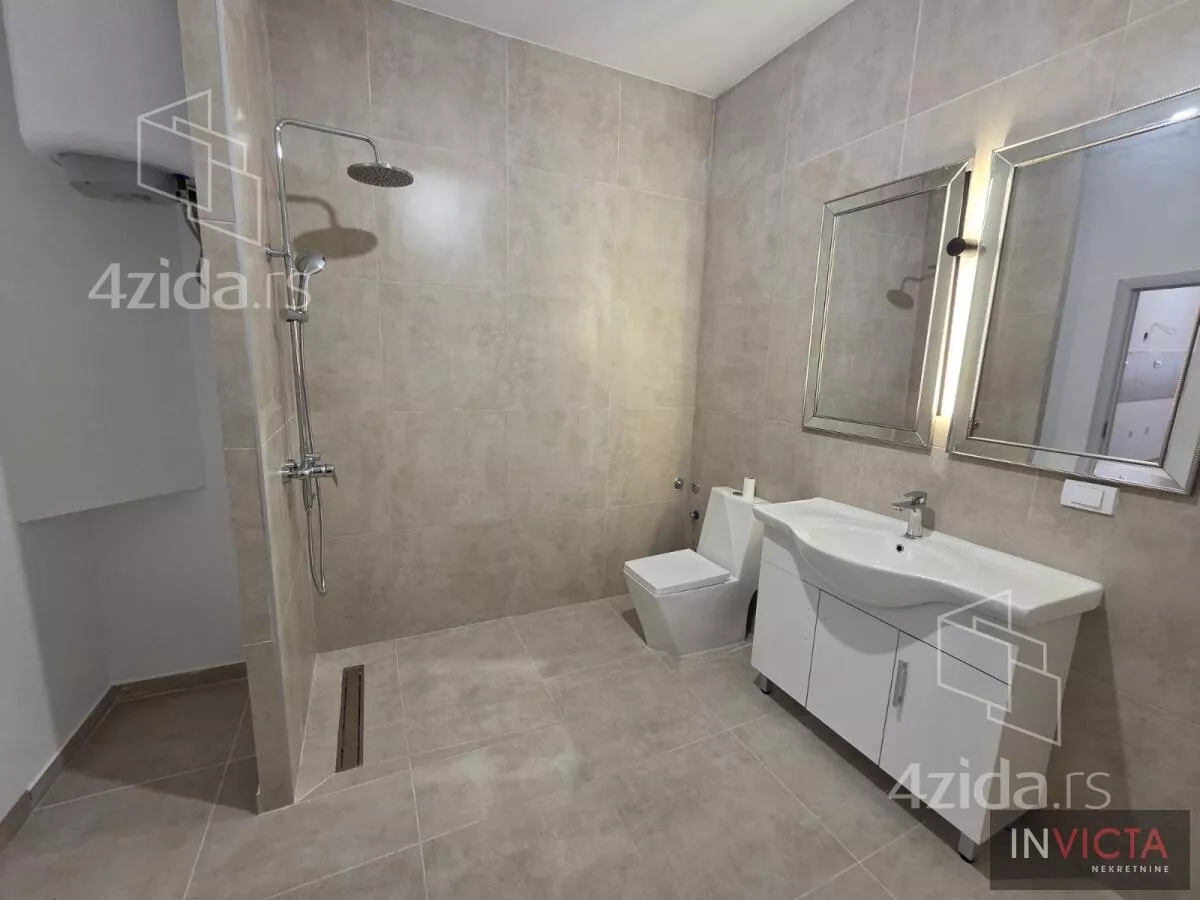 Petosoban stan | 4zida