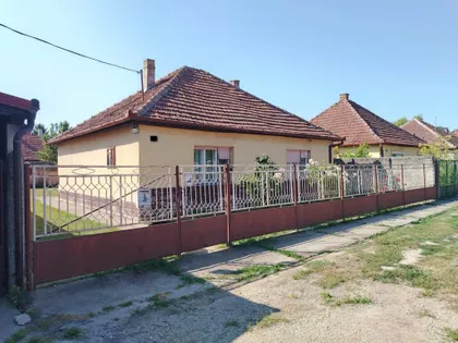 Mali Bajmok | 4zida.rs