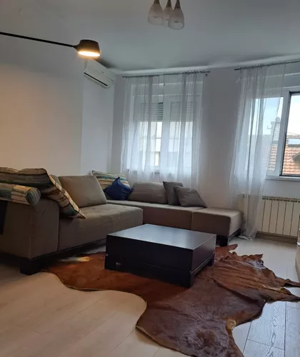 Crveni Krst Vračar | 4zida.rs