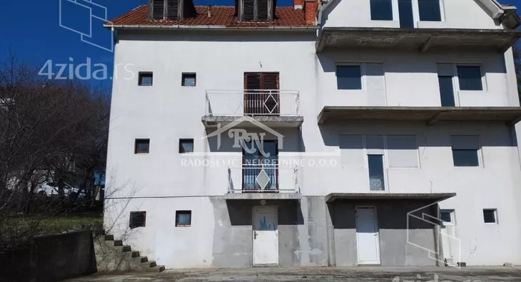 3-etažna kuća | 4zida