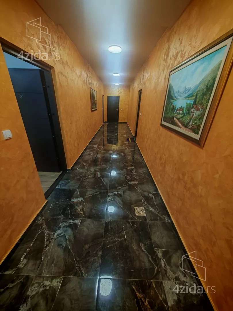 Troiposoban stan | 4zida