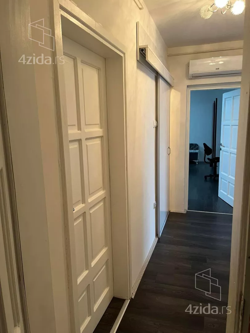 Četvoroiposoban stan | 4zida