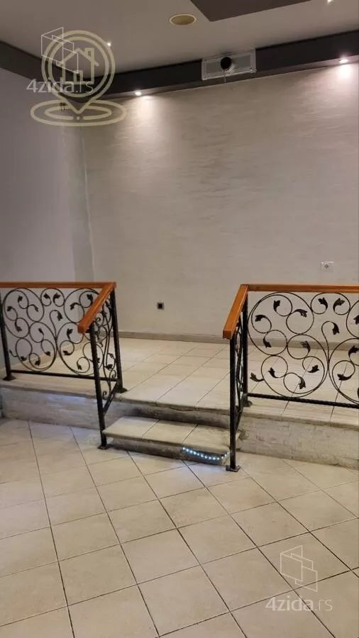 Lokal | 4zida