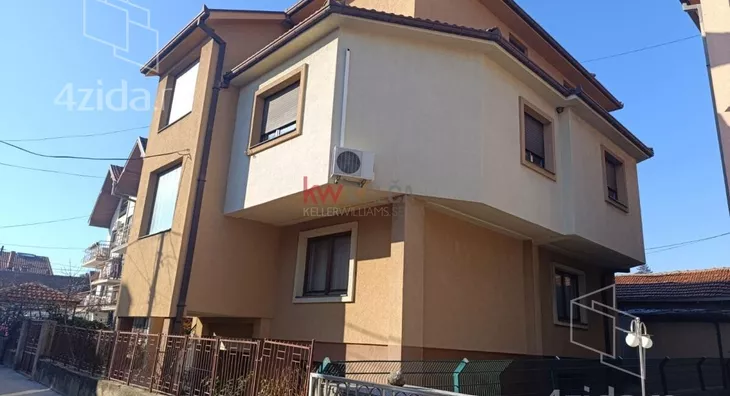 Kuća | 4zida
