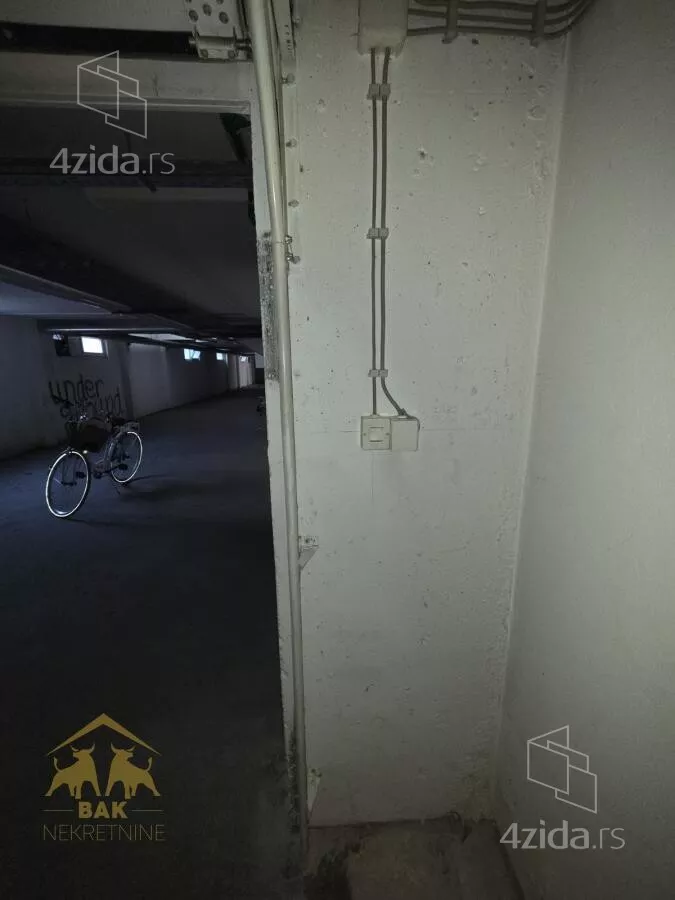 Garaža | 4zida