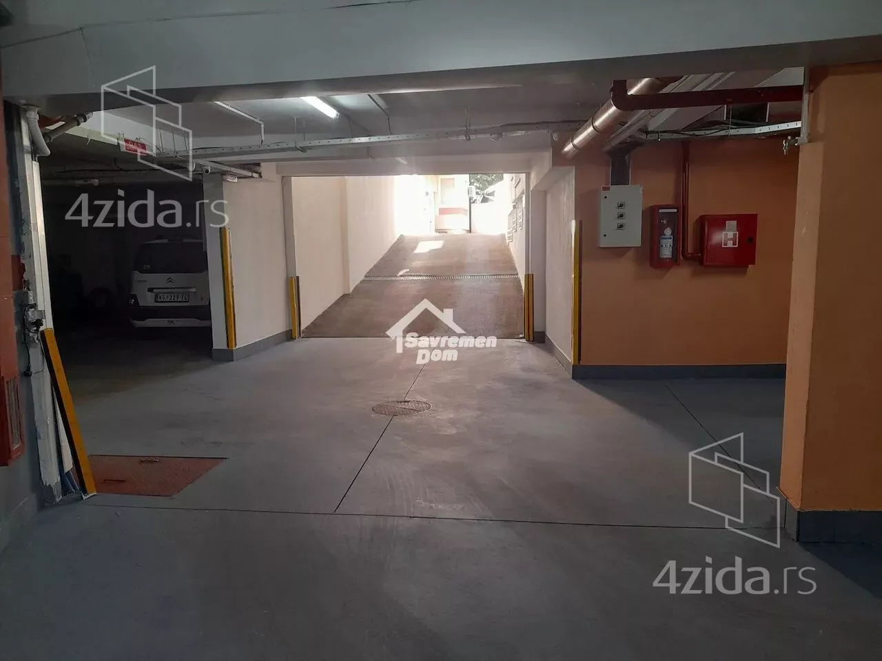 Garaža | 4zida