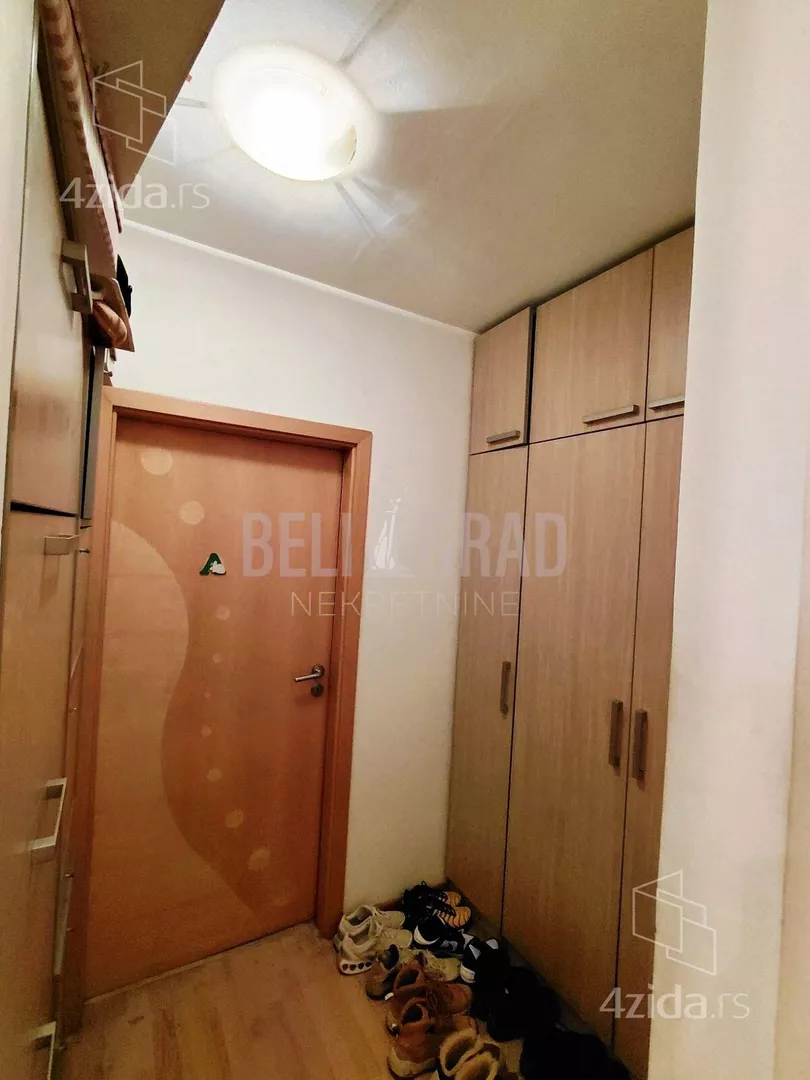 Četvoroiposoban stan | 4zida