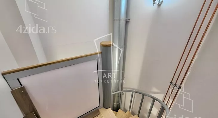 Petoiposoban stan | 4zida