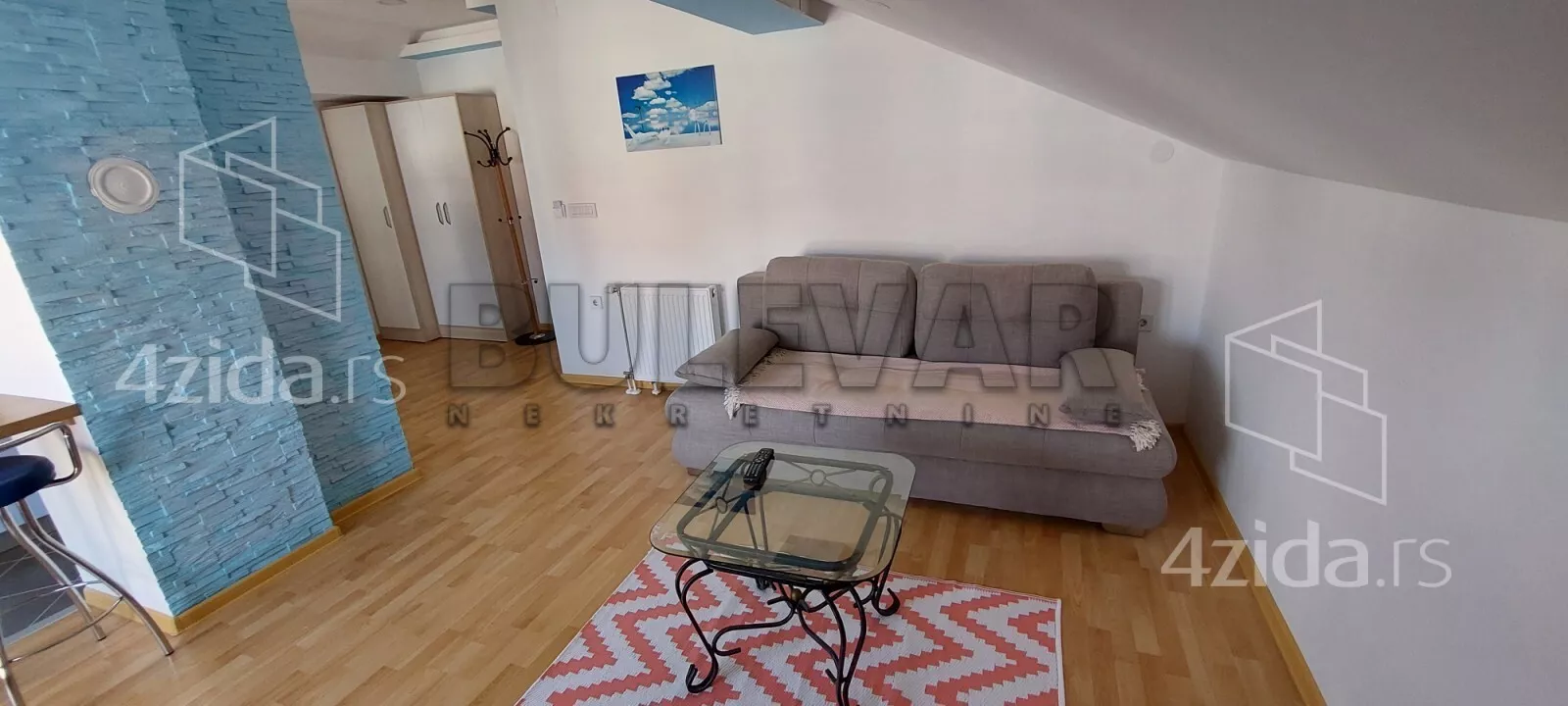 Jednoiposoban stan | 4zida